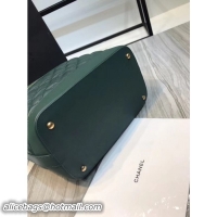 Sumptuous Chanel Grined Calfskin Hobo Handbag A57966 Green 2018 Collection