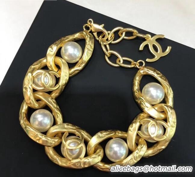 Best Product Chanel Vintage Metal Pearl Bracelet AB3147 2019