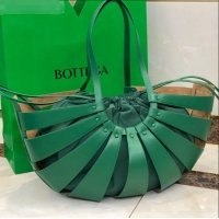 Super Quality Bottega Veneta Large The Shell Pouch Cut out Shoulder Bag BV0431 Green 2020 