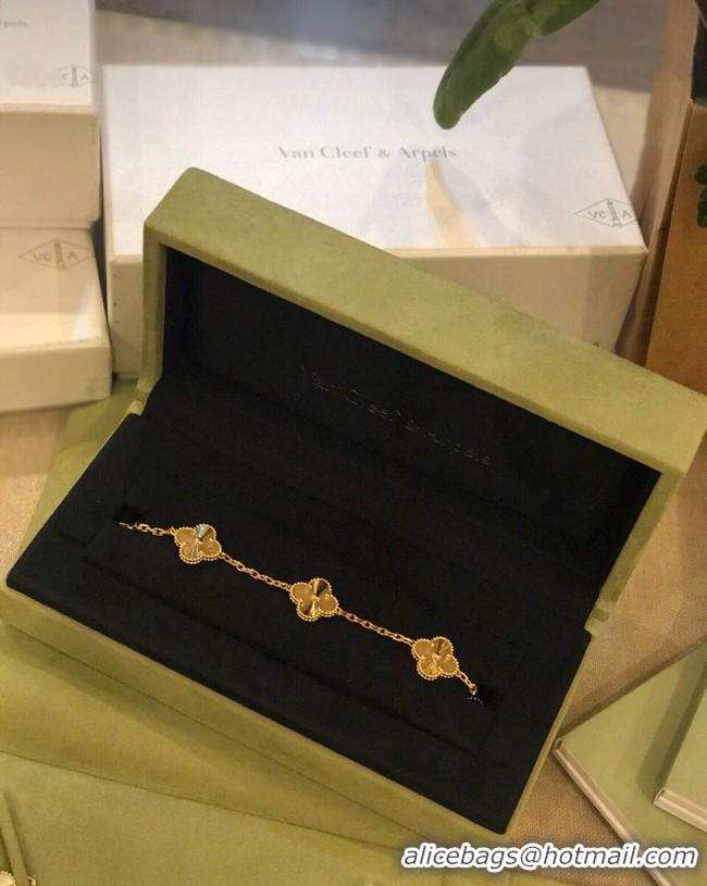 Stylish Van Cleef & Arpels Earrings&Bracelet&Necklace CE8464