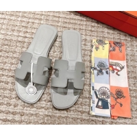 Sumptuous Hermes Classic Oran Calfskin Flat Slide Sandals Pale Grey 530029