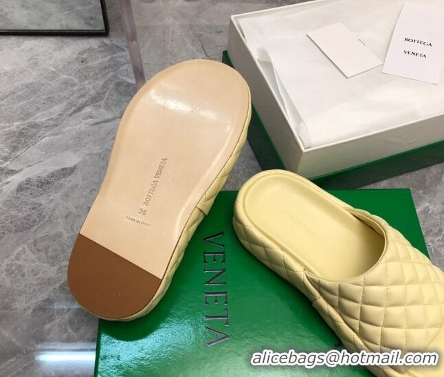 Luxurious Bottega Veneta Padded Quilted Leather Flat Slide Sandals Yellow 020712