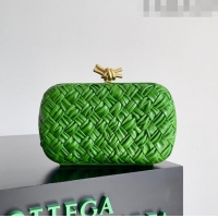 Well Crafted Bottega Veneta Knot Minaudiere Clutch in Foulard Intreccio Leather 717622 Green 2023