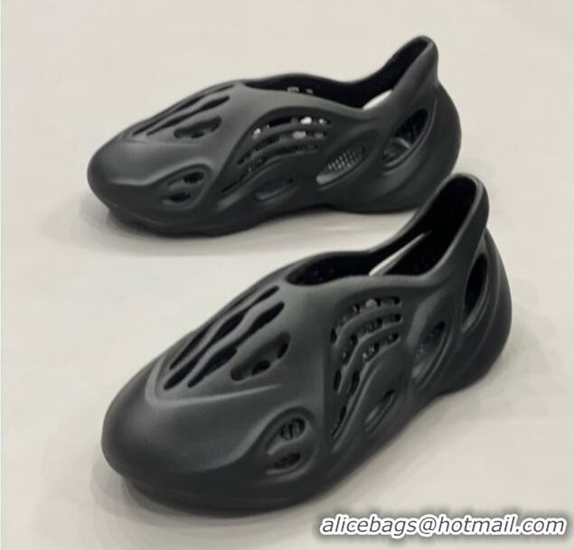 Luxurious adidas Yeezy Foam RNNR Rubber Sneakers Black 821132
