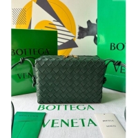 Discount Bottega Veneta Small Loop Camera Bag in Intrecciato Leather 736130 Raintree Green 2023