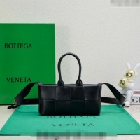 Pretty Style Bottega Veneta Mini East-West Arco Tote Bag in Intrecciato Leather 776778 Black 2023