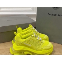 Pretty Style Balenciaga Triple S Clear Sole Trainers Sneakers in Leather and Mesh Neon Yellow 223007