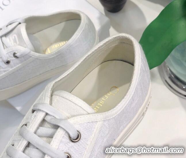 Sumptuous Dior Walk'n'Dior Sneakers in Oblique Embroidered Cotton White 0226047