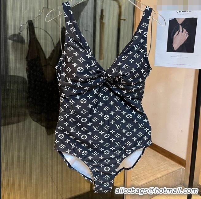 ​Good Looking Louis Vuitton One Piece Swimwear 0306 Black/White 2024