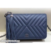 Stylish Chanel Fring...