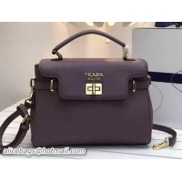 Pretty Style Prada G...